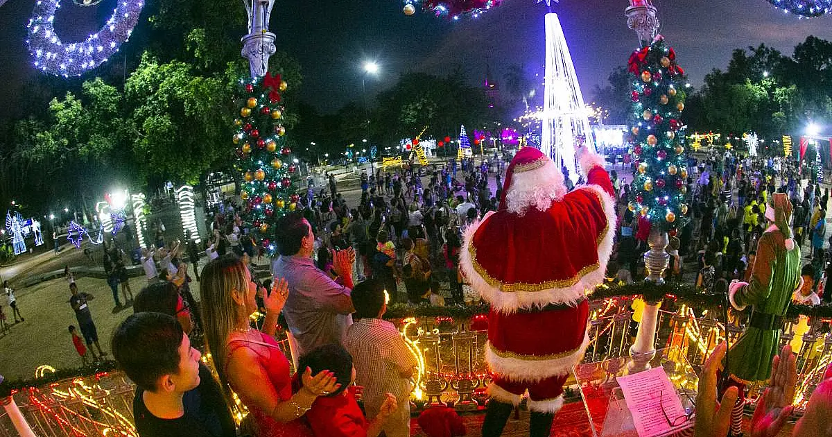 Com muitas luzes, Jardim do Natal traz mundo mágico do Papai Noel para Corumbá