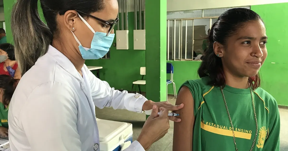 Ladário continua com vacinação nas escolas do município