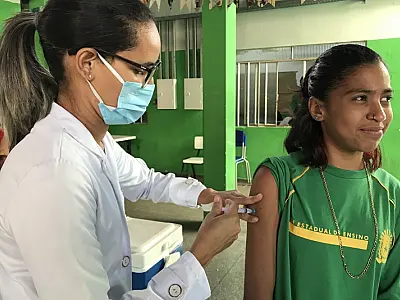 Ladário continua com vacinação nas escolas do município