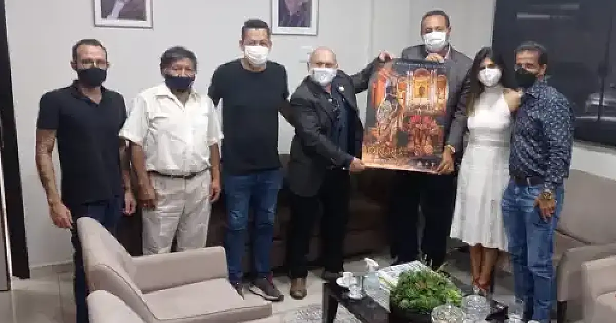 Cônsul da Bolívia divulga carnaval da cidade de Oruro em visita à Campo Grande