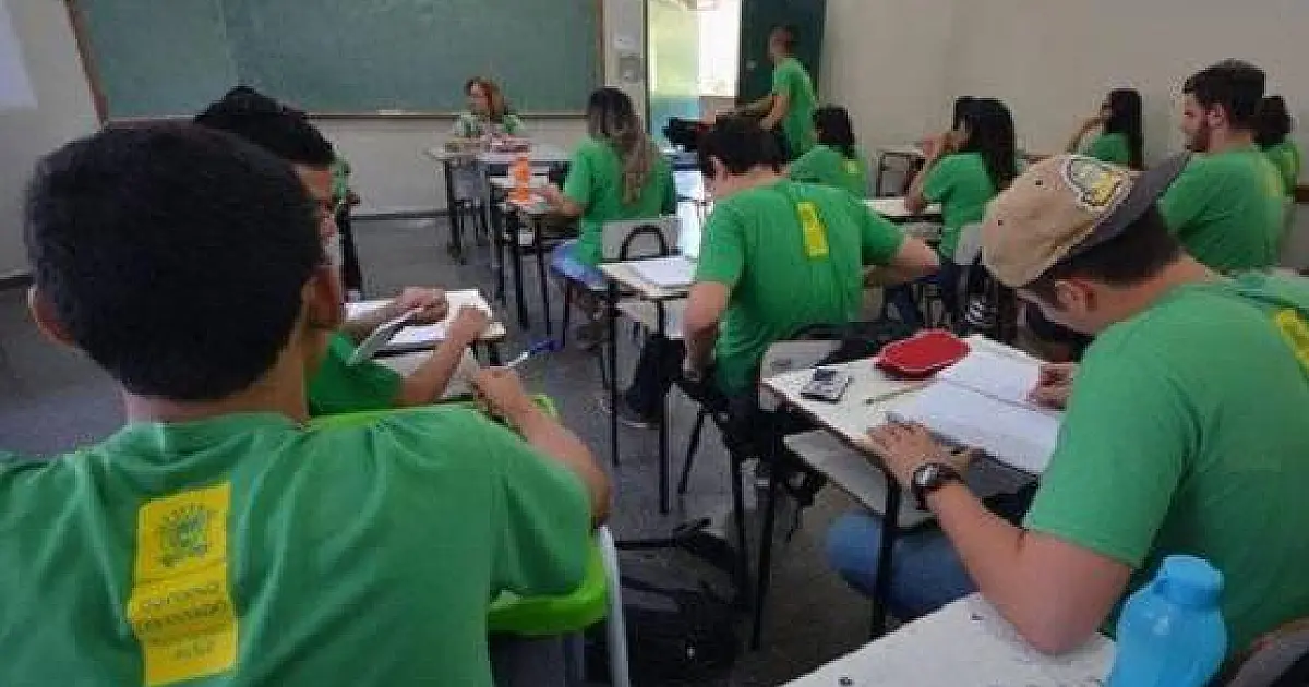 Governo publica tabela de salário dos professores convocados com o reajuste de 34%