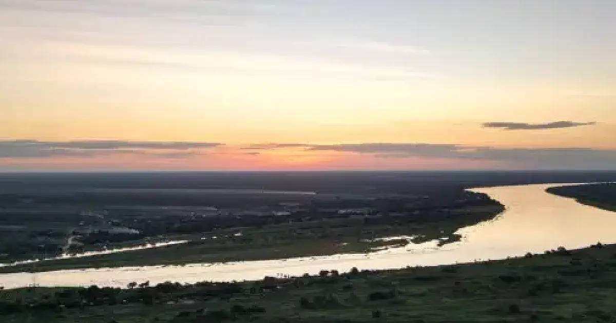 Seca aumenta risco de incêndios e ameaça navegação no rio Paraguai