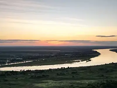 Seca aumenta risco de incêndios e ameaça navegação no rio Paraguai