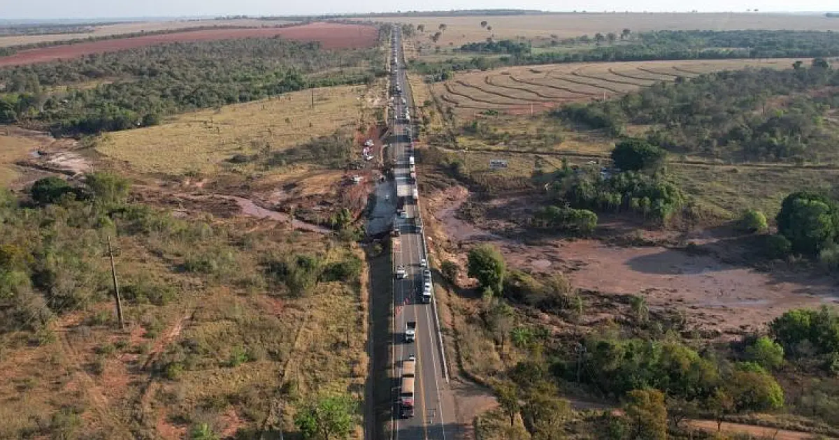 Trecho de Jaraguari na BR-163/MS tem tráfego liberado 10 dias após rompimento de barragem