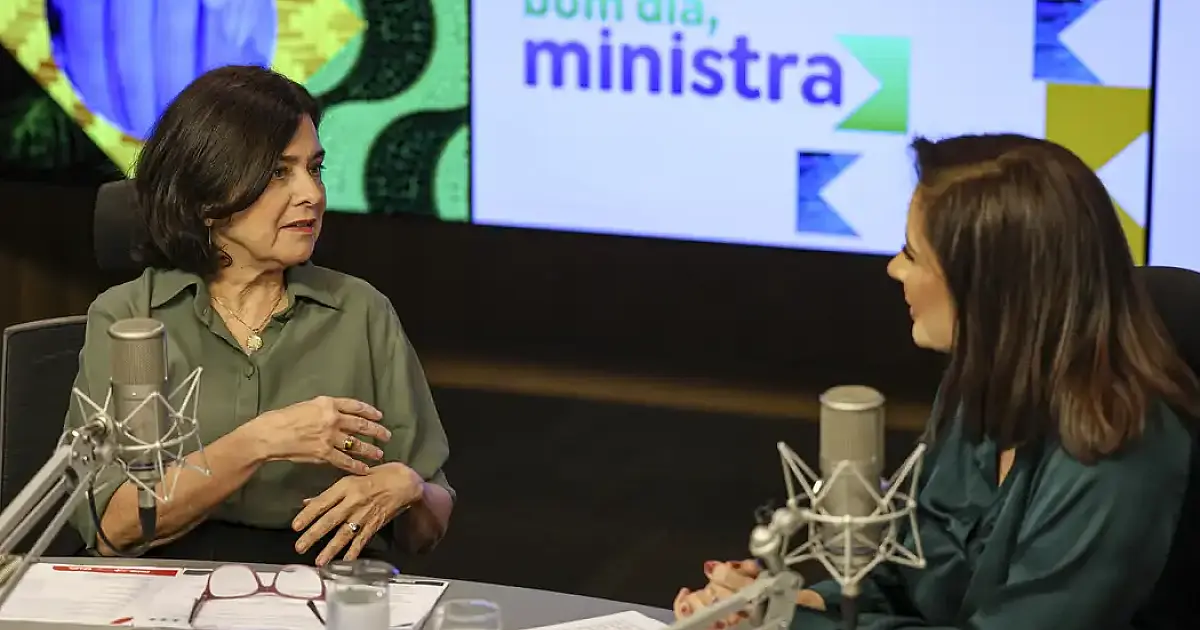 Ministra da Saúde comemora dados da imunização infantil