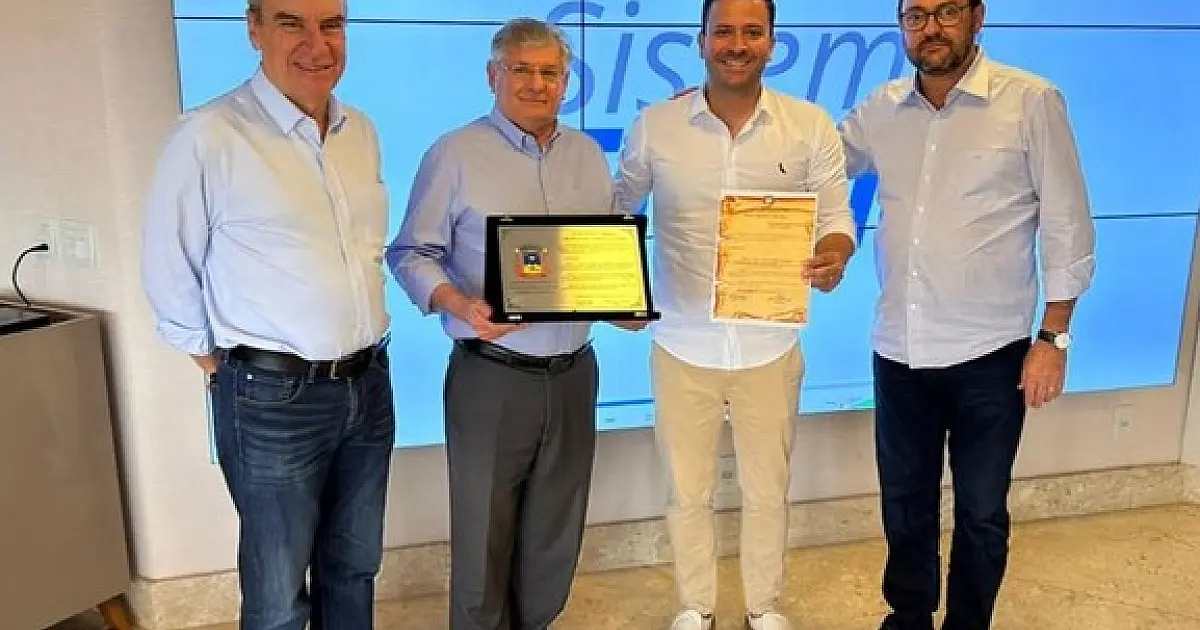 Empresário Roberto Faé recebe título de Cidadão Corumbaense