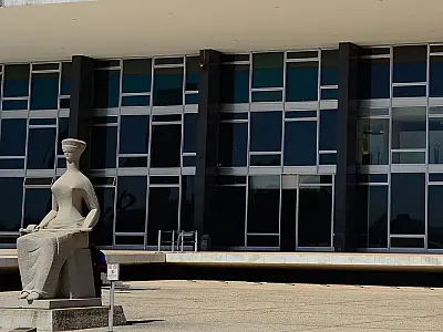 Lewandowski mantém no STF acusação de extorsão contra Moro e Deltan