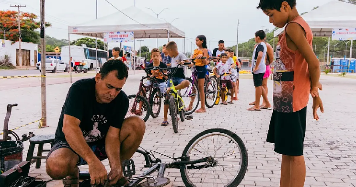 Praça do Cravo reuniu mais de 500 pessoas para discutir mobilidade urbana