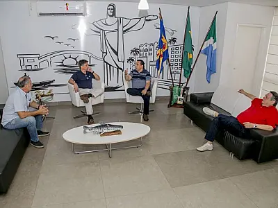 Prefeito recebe direção executiva de nova mineradora instalada em Corumbá