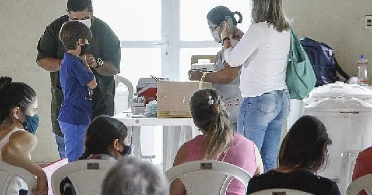 Estado abre discussão e poderá baixar faixa etária para quarta dose da Covid-19
