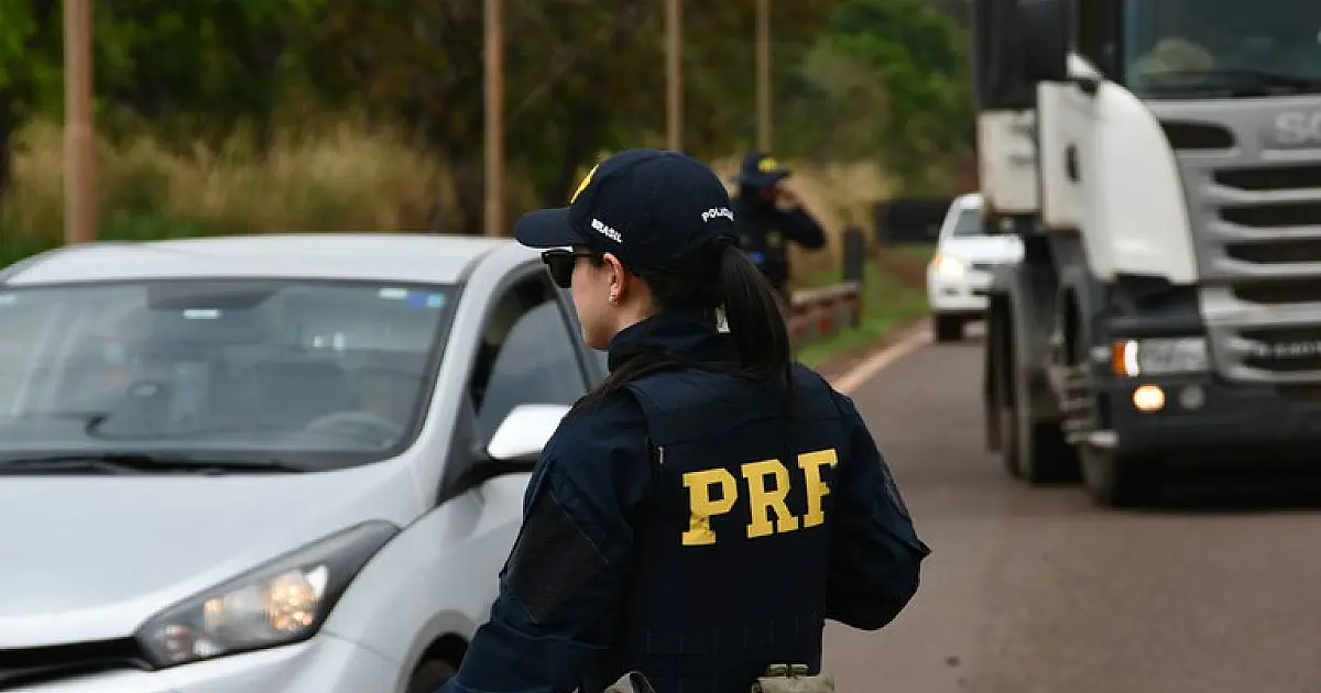 PRF inicia Operação Semana Santa com foco ao uso de celulares no trânsito