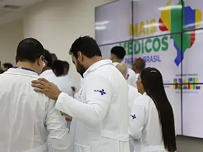 Medicina pode ficar cinco anos sem novos cursos privados no Brasil