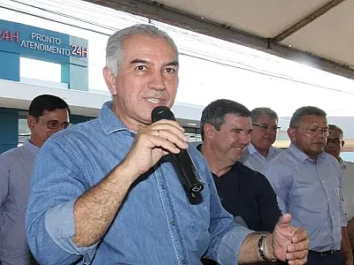 "Vamos entregar um governo para o Riedel pisar no acelerador", afirma o governador