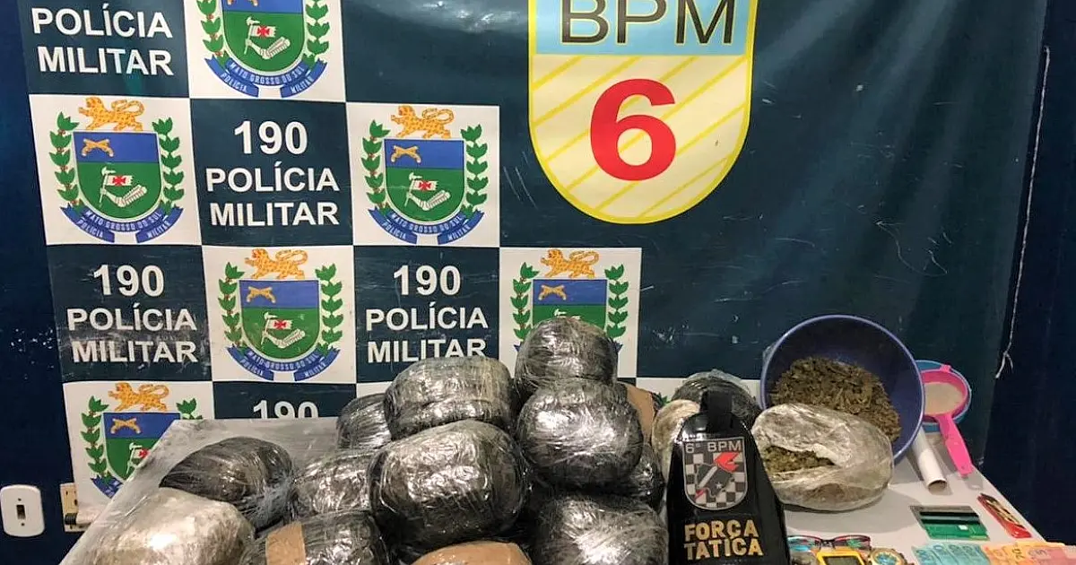 Dupla é presa com 20 quilos de maconha