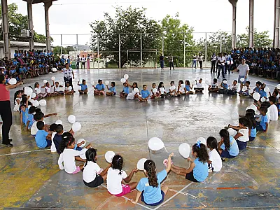 Alunos da Rede Municipal de Ensino defendem tolerância e respeito no Dia D da Cultura da Paz