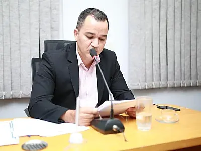 Marcelo Araújo propõe atendimento multiprofissional a pessoas com TEA
