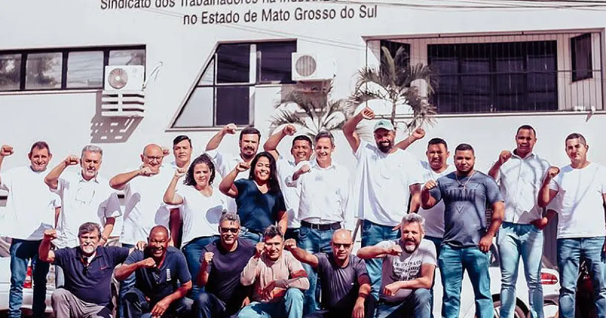 Nova diretoria do Sinergia-MS toma posse e lança livro sobre os 40 anos de atuação sindical