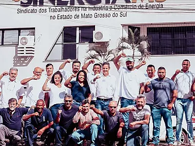 Nova diretoria do Sinergia-MS toma posse e lança livro sobre os 40 anos de atuação sindical