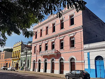 Centro histórico de Corumbá oferece experiência além da pesca aos turistas