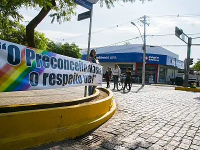 Blitz orienta população em combate à LGBTfobia