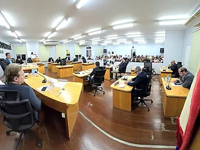 Piso salarial e jornada de trabalho dos profissionais da enfermagem são discutidos na Câmara