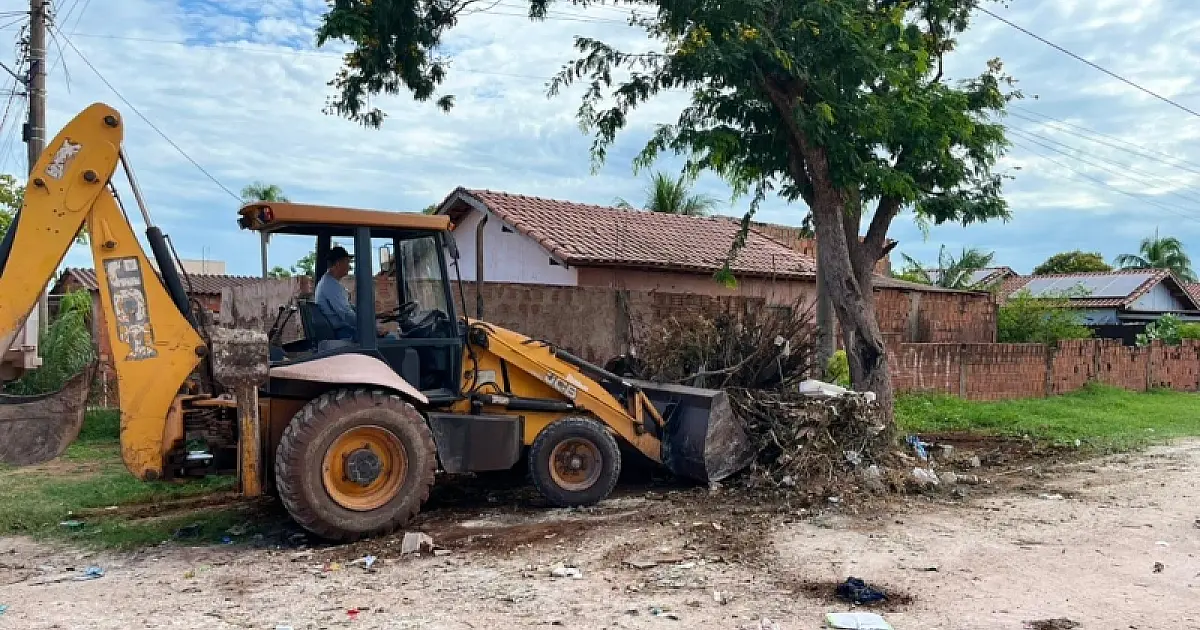 Limpeza urbana começa no Alta Floresta II e segue para outros bairros