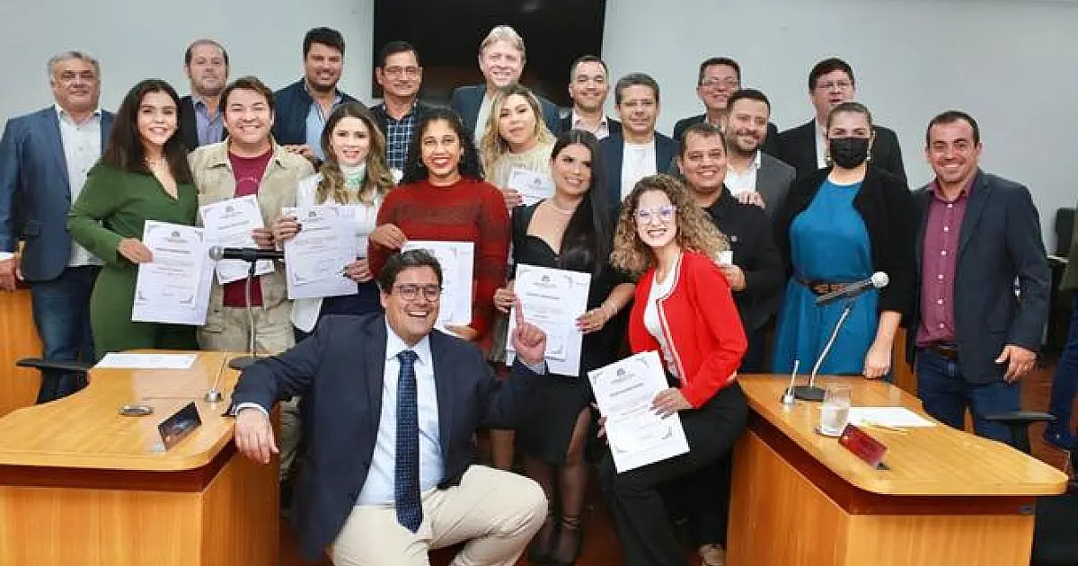 Influenciadores digitais da cidade recebem homenagem na Câmara