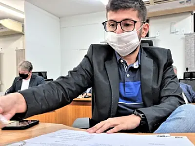 Na Câmara, vereador pede apoio de deputada para Corumbá ter sua brigada permanente
