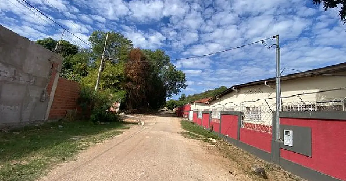 Samyr solicita drenagem e pavimentação de via no Bairro Cristo Redentor
