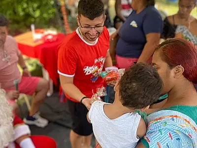Gabinete Móvel de vereador leva atendimento a moradores da parte alta da cidade