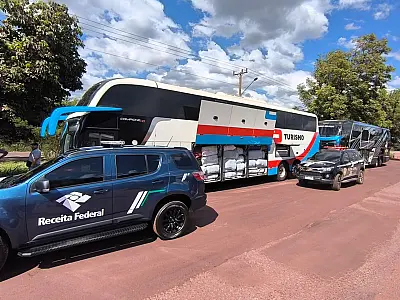 Dois ônibus são apreendidos com 2 toneladas de produtos falsificados