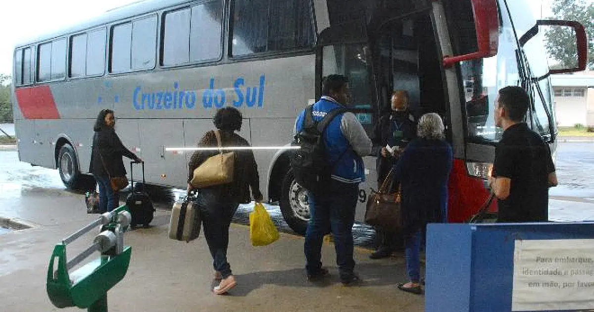 Azambuja diz que mudar regras do transporte intermunicipal vai modernizá-lo