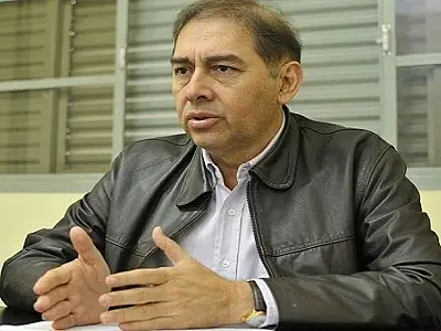 Alcides Bernal morre após passar mal em presídio militar