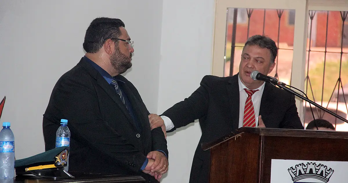 Munir e Dr. Juliano tomam posse com a promessa de reconstruir Ladário