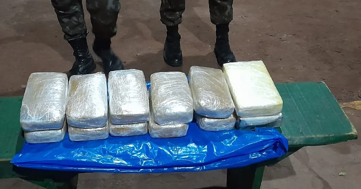 Boliviana é presa com 12 tabletes de cocaína em ônibus que seguia para SP