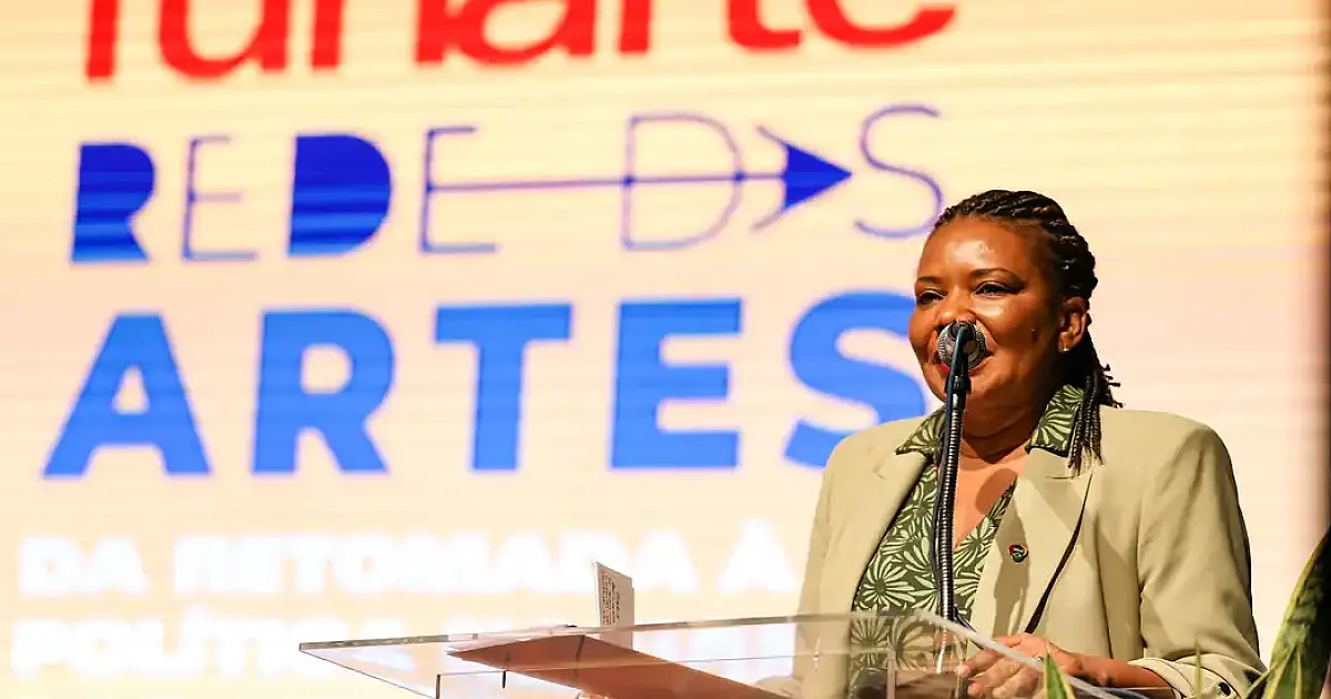 Ministra defende criação de marcos da cultura para evitar retrocessos
