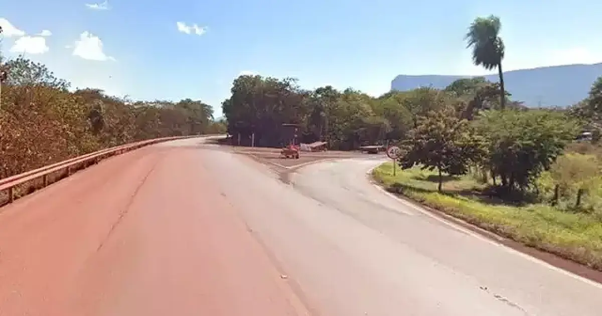 Vereador celebra obra que irá garantir mais segurança no trecho de Maria Coelho, na 262