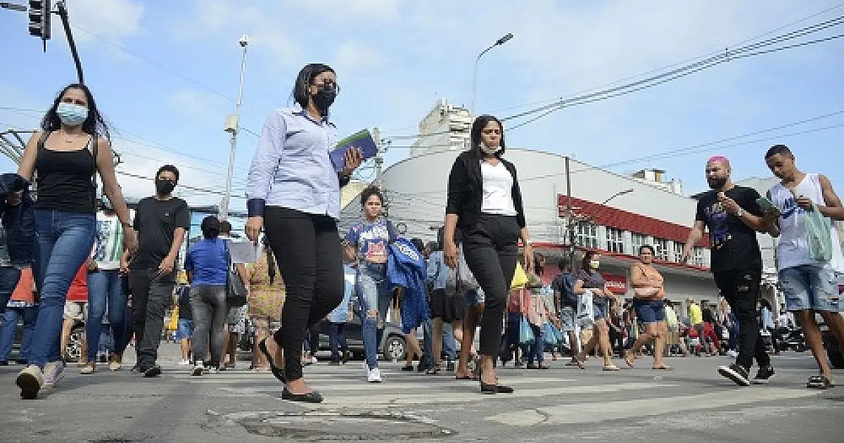Brasil registrou 640 mortes e 179,8 mil casos no sábado