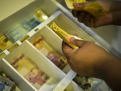 Caixa começa a pagar saldo do FGTS retido pelo saque-aniversário