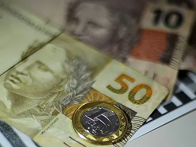 Caixa paga hoje Auxílio Brasil a cadastrados com NIS final 4