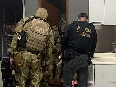 PF apreende droga, carregador de fuzil e veículo clonado em fronteira de MS