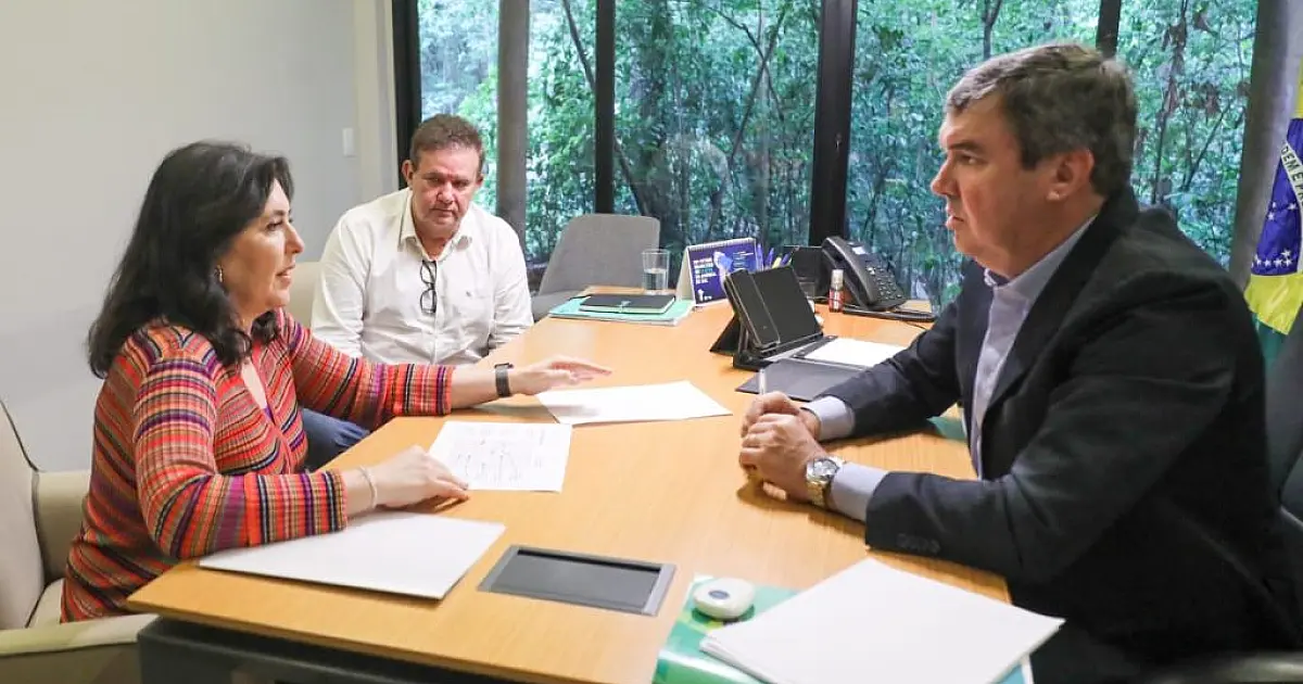 Riedel e Tebet discutem investimentos e andamento das obras federais no Estado