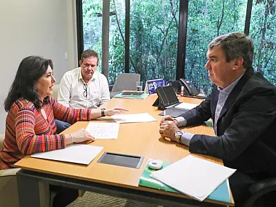 Riedel e Tebet discutem investimentos e andamento das obras federais no Estado