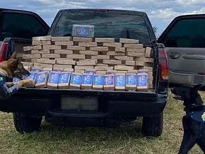 PRF e DENAR apreendem 126 Kg de pasta base de cocaína na BR 262