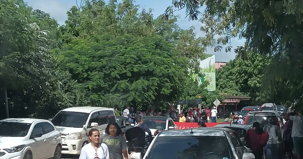 Protestos fecham ponte de acesso à Bolívia na fronteira de Corumbá