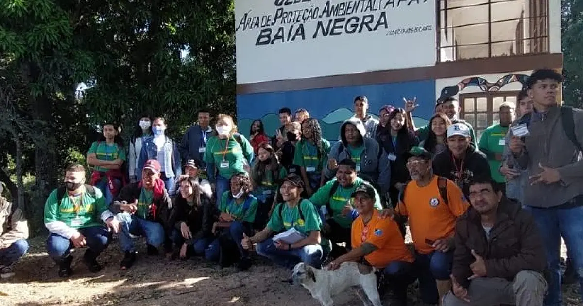 Estudantes da EE Dom Bosco realizam pesquisa de campo na região da APA Baia Negra
