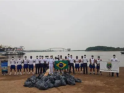Limpeza e lixeiras na prainha do Porto Geral são solicitadas na Câmara