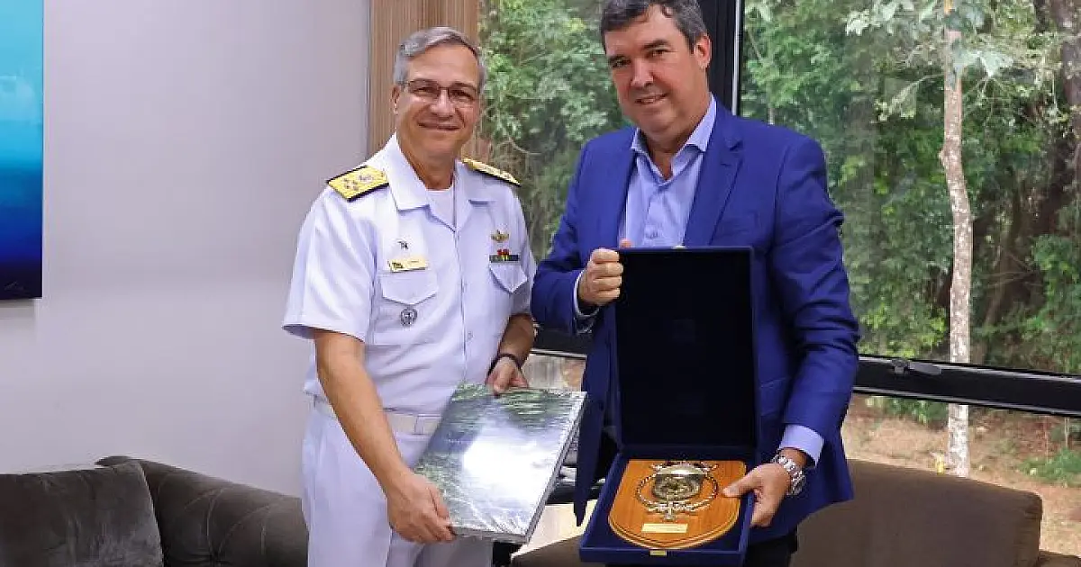 Visita do chefe do Estado-Maior da Armada reforça parceria entre a Marinha e o Estado