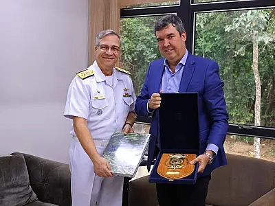 Visita do chefe do Estado-Maior da Armada reforça parceria entre a Marinha e o Estado