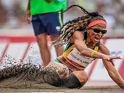Sul-mato-grossense Silvânia Costa é bicampeã paralímpica no salto em distância